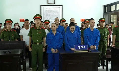 "Mở tiệc" ma túy trong quán karaoke, 7 bị cáo nhận kết đắng
