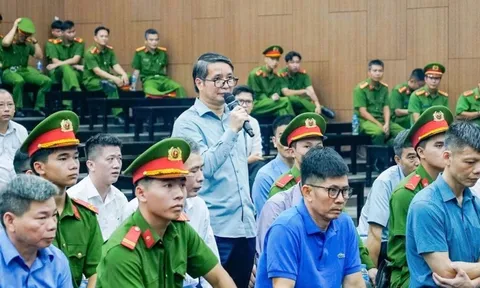 Cựu Phó Chủ nhiệm Văn phòng Quốc hội lĩnh án 5 năm 6 tháng tù