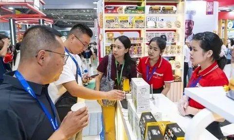 Hàng trăm doanh nghiệp trong và ngoài nước tham gia Triển lãm về thực phẩm và đồ uống tại Hà Nội