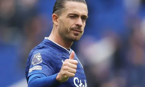 Grealish gây tranh cãi