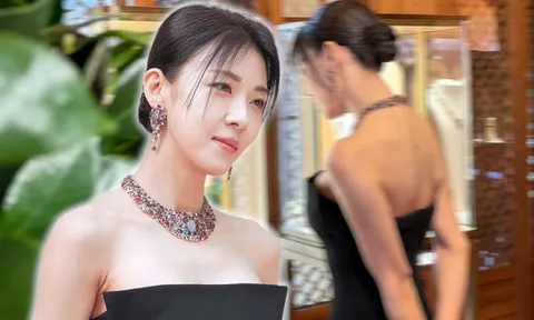 Bất ngờ với nhan sắc căng tràn sức sống của Ha Ji Won ở tuổi U50