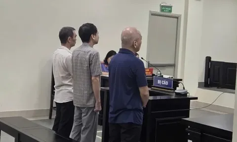 Lừa tiền "chạy án", nam ca sĩ lĩnh 13 năm tù