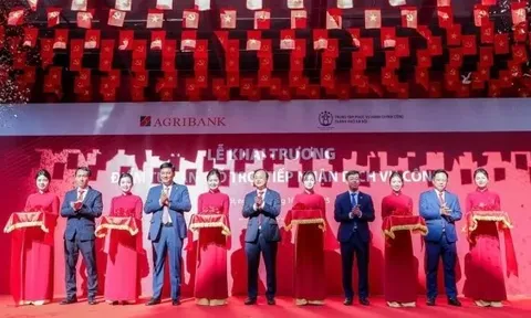 Agribank và Trung tâm Phục vụ Hành chính công TP Hà Nội hợp tác triển khai mô hình hỗ trợ người dân thực hiện dịch vụ công tại điểm giao dịch của ngân