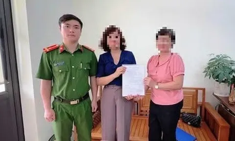 Tài khoản ngân hàng bất ngờ nhận được 20 tỷ đồng, người phụ nữ lập tức nhờ công an xác minh: Số tiền trên là của một công ty tại Hà Nội