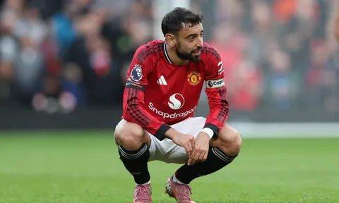 Bayern ra giá mua Bruno Fernandes