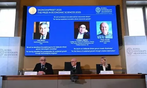 Giải Nobel kinh tế 2025 được trao cho công trình nghiên cứu về cách công nghệ thúc đẩy tăng trưởng