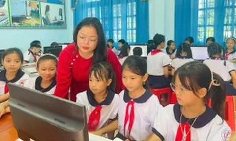 Chính sách ưu đãi với giáo viên: Không để người thầy đơn độc trước nỗi lo cơm áo