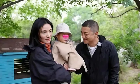 Nam diễn viên tuyên bố ly hôn lần 2 sau khi vỡ nợ, giao cho vợ nuôi con