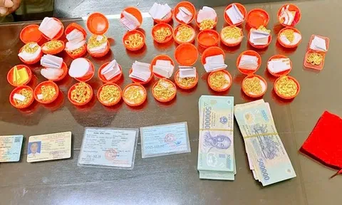 Mua lại vàng do chính cửa hàng mình bán ra, nhiều nhà vàng phát hiện vàng giả: Công an truy xét trong nhiều giờ, lật tẩy thủ đoạn tinh vi