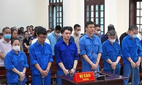 Mở lại phiên tòa xét xử loạt cán bộ Hải quan Hải Phòng tiếp tay cho buôn lậu