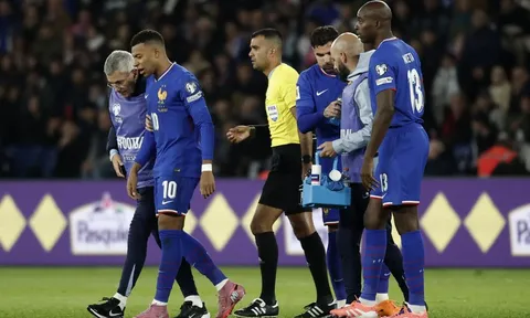 Mbappe tái phát chấn thương