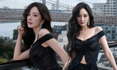 Dương Mịch mặc váy xuyên thấu lấp ló khoe nội y, làn da trắng phát sáng cả khung hình