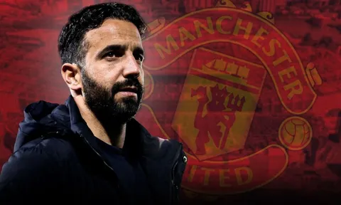 Liverpool là 'mồ chôn' dàn HLV MU