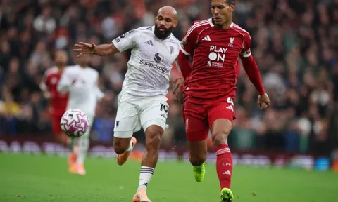 Liverpool tự thua Manchester United