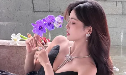 Tấm hình táo bạo chưa từng thấy của Bạch Lộc, ai nhìn cũng 'đỏ mặt'