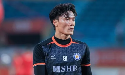 Thủ môn Bùi Tiến Dũng chấn thương nặng