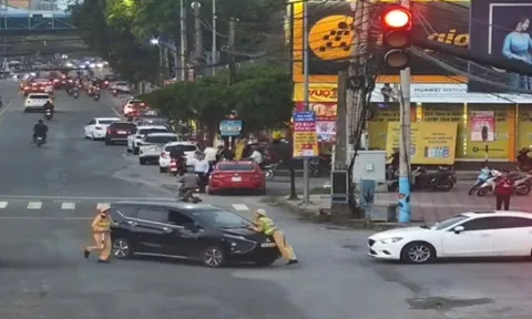 Tạm giữ hình sự tài xế tông thẳng vào cảnh sát giao thông