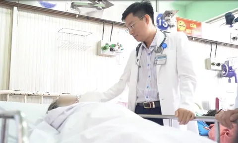 Cứu sống cụ bà 70 tuổi suýt đột tử trong phòng trọ 0