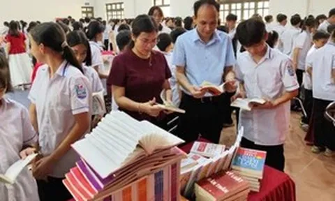 Nhiều bộ sách giáo khoa: Thực tế đa chiều
