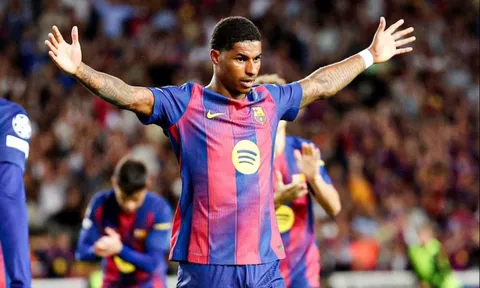 Barcelona cạn tiền mua Rashford?