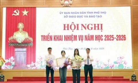 Chủ tịch tỉnh Phú Thọ khen thưởng 122 tập thể, cá nhân ngành giáo dục xuất sắc