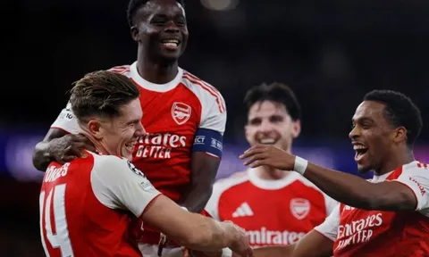 Premier League làm nên lịch sử