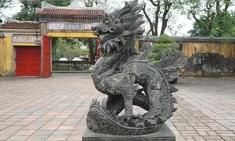 Tiếp tục lựa chọn hiện vật đề nghị công nhận bảo vật quốc gia năm 2025