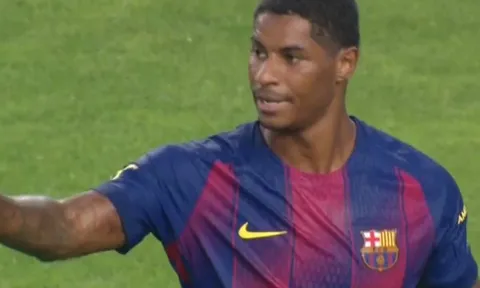 Ngỡ ngàng Rashford