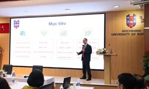 Chatbot AI, TikTok và dữ liệu lớn 'lên ngôi' trong mùa tuyển sinh 2025
