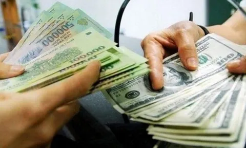 Người hay đổi ngoại tệ cần lưu ý, kẻo bị phạt đến cả trăm triệu đồng, tịch thu ngoại tệ