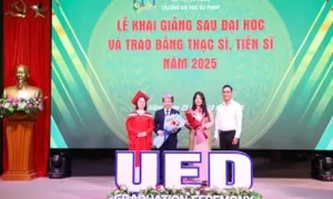 Trường ĐH Sư phạm Đà Nẵng trao bằng tốt nghiệp cho tân tiến sĩ, thạc sĩ năm 2025