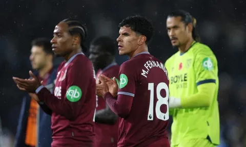 West Ham khủng hoảng