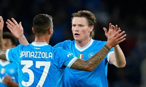McTominay 'ngạt thở' ở Italy