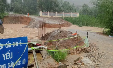 Mưa lớn trên diện rộng tại Đà Nẵng, các hồ thủy điện bắt đầu xả nước