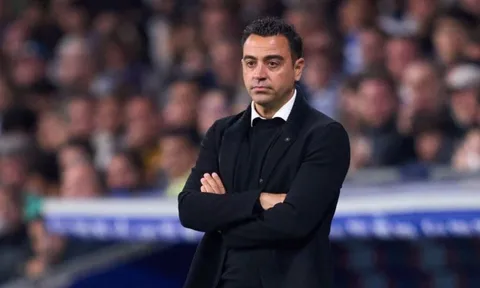 Xavi từ chối Juventus, quyết chờ MU