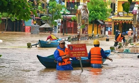 Tập trung ứng phó khẩn cấp, khắc phục hậu quả mưa lũ lớn tại khu vực Trung Bộ