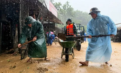 Quân khu 5: Lập Ban chỉ huy tiền phương ứng phó mưa lũ, sạt lở khu vực miền núi