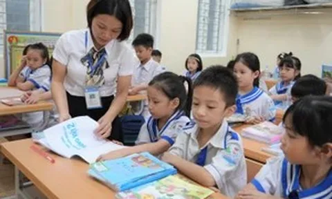 Sách giáo khoa thống nhất: Không dạy - học rập khuôn