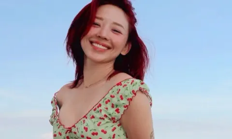 Tóc Tiên 'đốt mắt' dân tình với loạt ảnh bikini khoe trọn body nóng bỏng ở tuổi U40