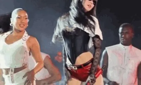 Nữ ca sĩ hạng A gây tranh cãi dữ dội vì tăng cân đáng kể so với trước đây