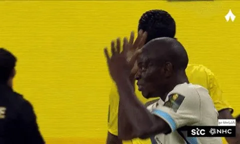 Kante mất kiểm soát ở trận thắng Ronaldo