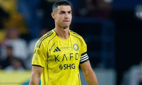 Ronaldo lại lỡ hẹn với danh hiệu