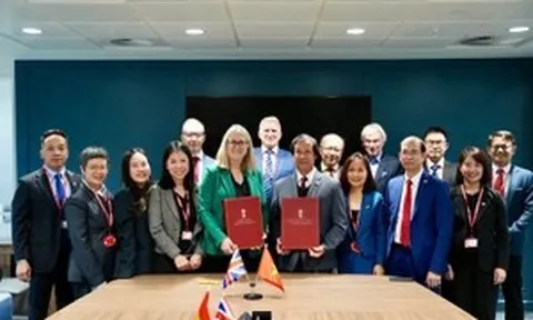 Việt Nam và Vương quốc Anh ký ý định thư hợp tác về giáo dục