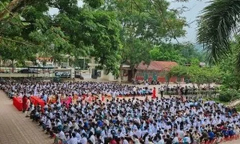 Thắp sáng tri thức nơi cực Tây Tổ quốc