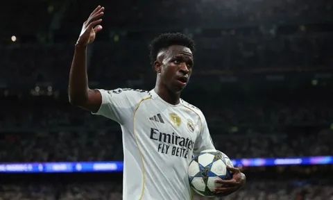 Vinicius giữa cơn sóng đổi thay ở Real Madrid