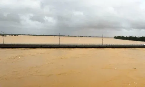 Lũ trên sông Thu Bồn đã vượt mốc lũ lịch sử năm 1964