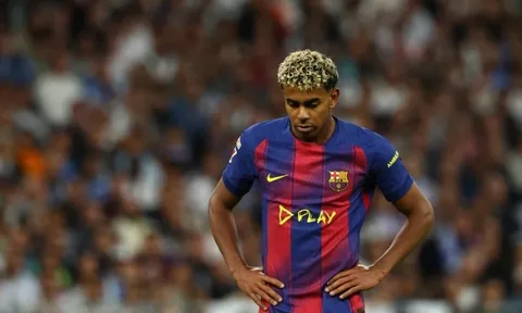 Yamal lại gây tranh cãi khi bỏ tập