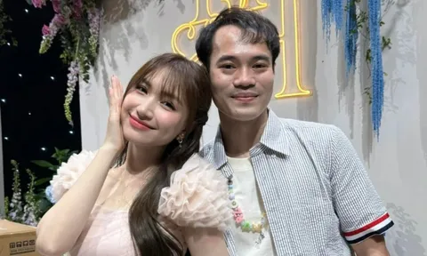 Tình cảnh đáng lo của Hòa Minzy sau khi gây xôn xao cõi mạng với Văn Toàn