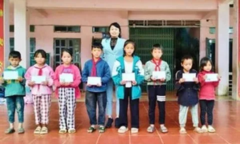 Thắp ánh sáng của tri thức giữa núi rừng Dào San