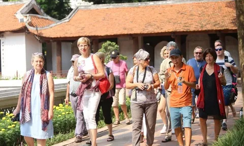 Hà Nội đón hơn 28 triệu lượt du khách trong 10 tháng năm 2025